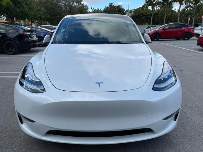 Tesla Model Y 2021